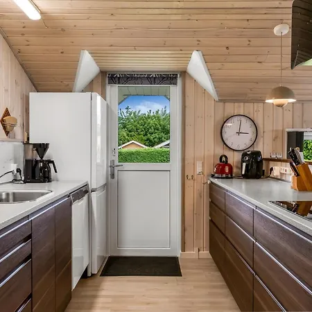 Irlin - 850m From The Sea By Interhome * Hejls