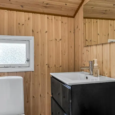 Semesterbostad Irlin - 850m From The Sea By Interhome Hejls
